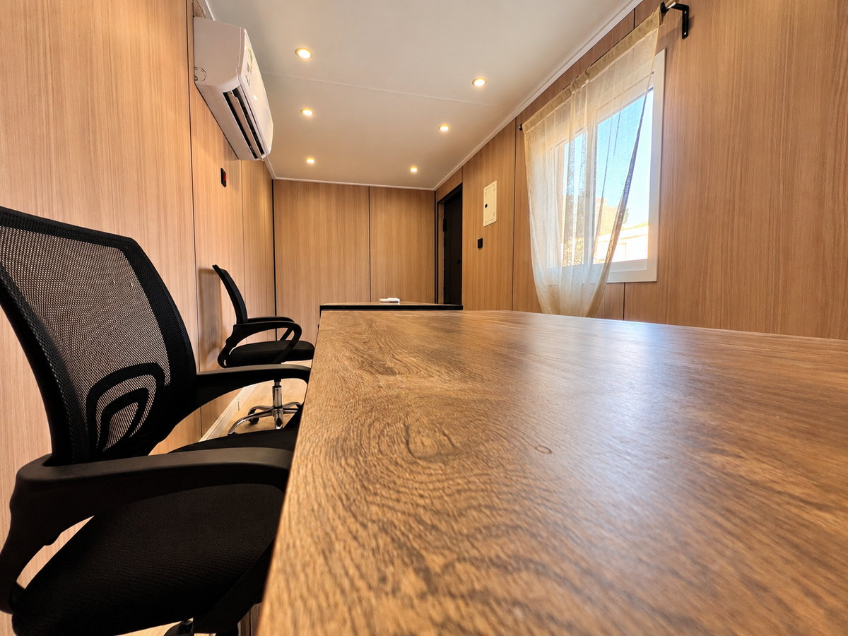 20 ft mobile office — timber cladding — photo 4