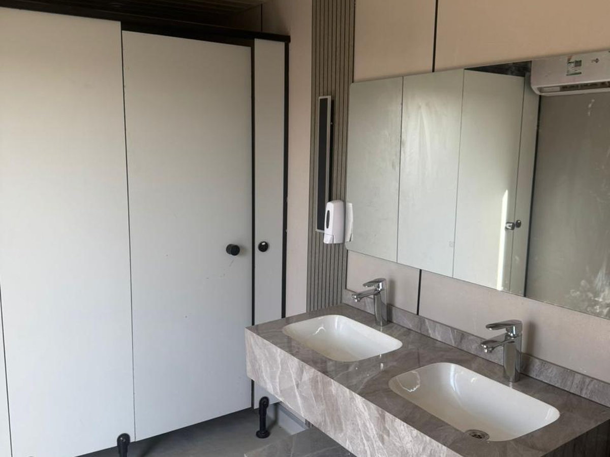 20 ft four-cabin restroom — Premium — photo 4