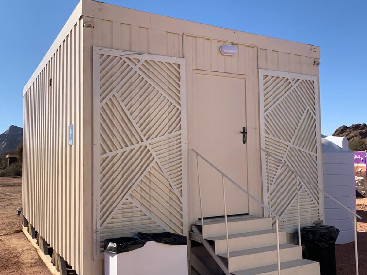 32 ft restroom — 8 cabins — photo 4